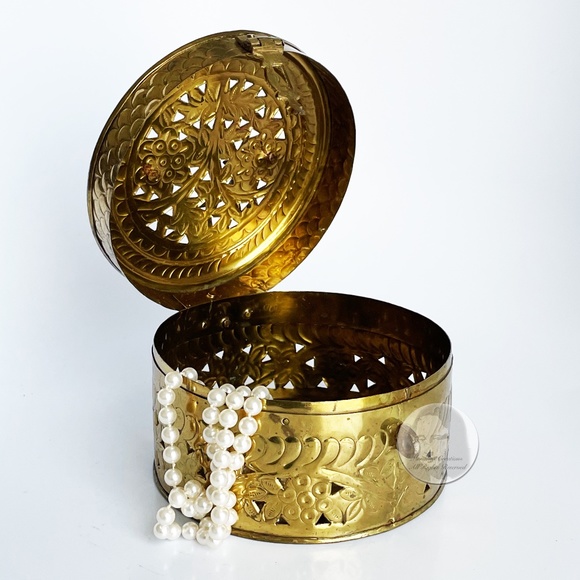 Vintage Trinket Box Pierced Incense Burner Hollow Brass Metal Made in India - Picture 2 of 14